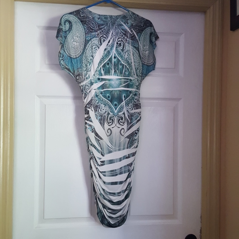 Dress - Picture 3 of 3